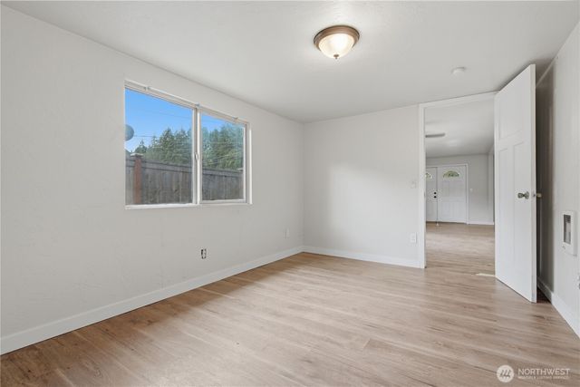 1126 Poindexter Avenue W, Bremerton, WA 98312