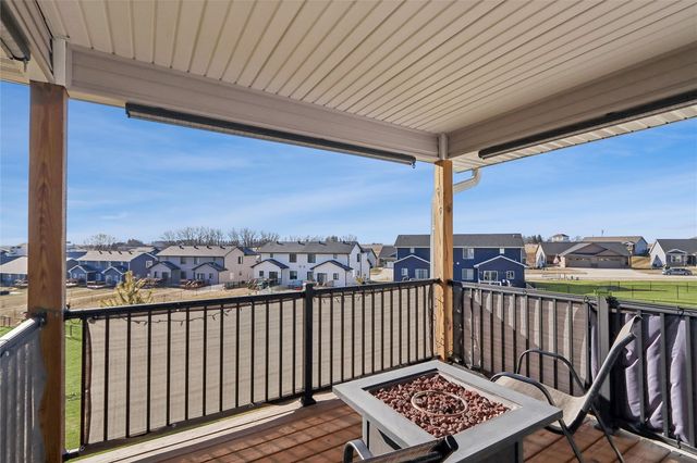 912 Prairie View Drive, West Branch, IA 52358