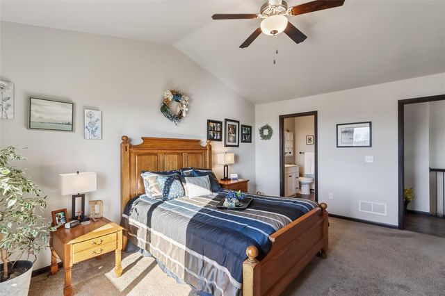 912 Prairie View Drive, West Branch, IA 52358