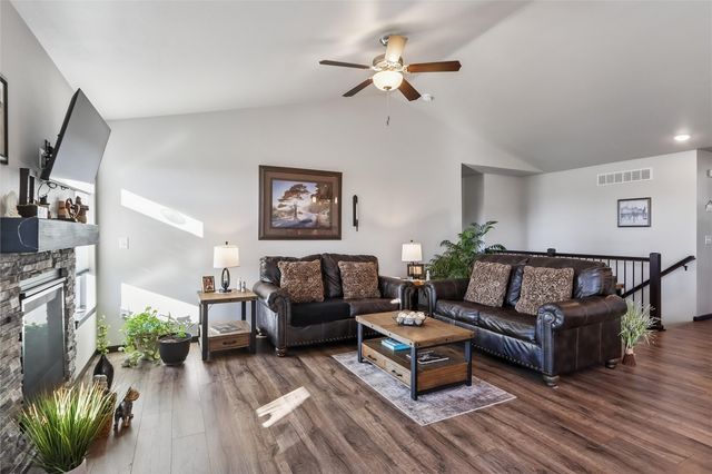 912 Prairie View Drive, West Branch, IA 52358