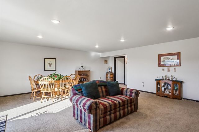 912 Prairie View Drive, West Branch, IA 52358