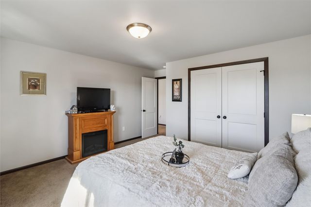 912 Prairie View Drive, West Branch, IA 52358