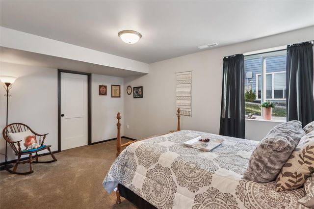 912 Prairie View Drive, West Branch, IA 52358