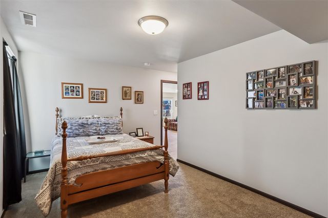 912 Prairie View Drive, West Branch, IA 52358