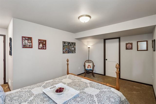 912 Prairie View Drive, West Branch, IA 52358