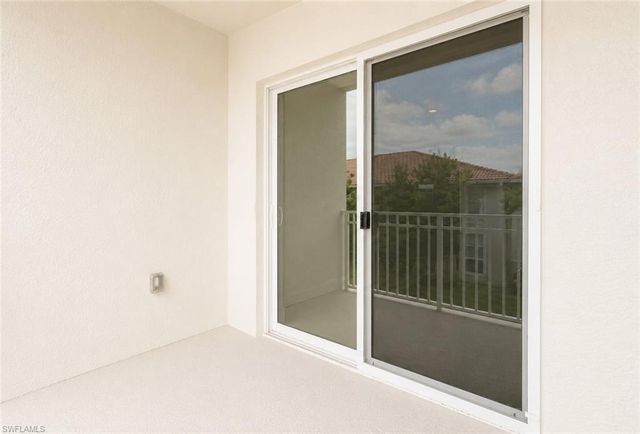 3313 SW 8th PL 202, Cape Coral, FL 33914