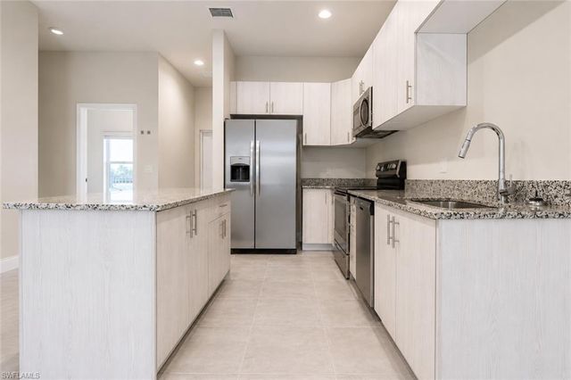 3313 SW 8th PL 202, Cape Coral, FL 33914