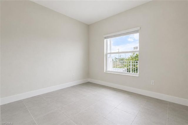 3313 SW 8th PL 202, Cape Coral, FL 33914