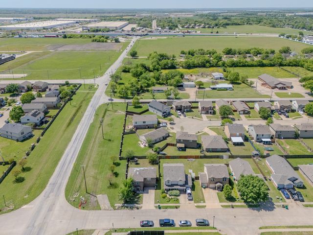 100 N Pasture Avenue, Wilmer, TX 75172