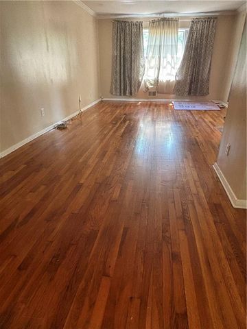 5055 CROWE Drive, Smyrna, GA 30082