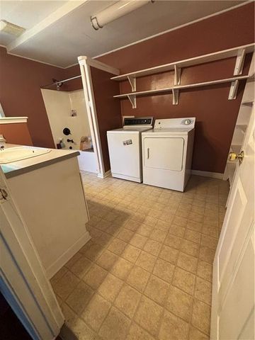 5055 CROWE Drive, Smyrna, GA 30082