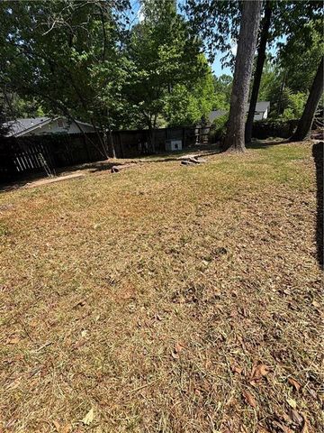 5055 CROWE Drive, Smyrna, GA 30082
