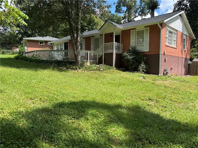 5055 CROWE Drive, Smyrna, GA 30082