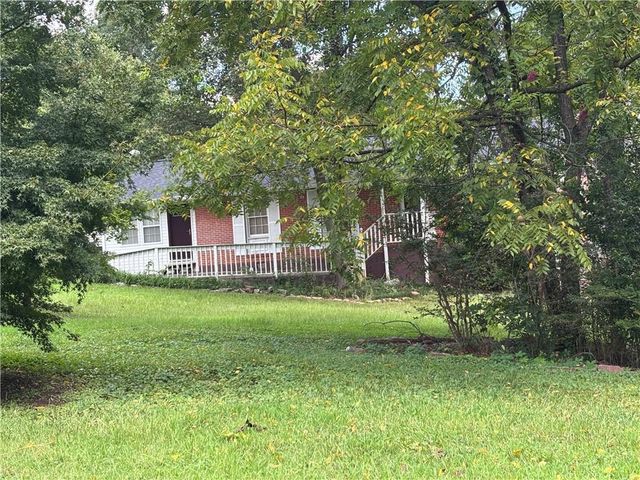 5055 CROWE Drive, Smyrna, GA 30082