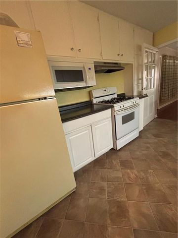 5055 CROWE Drive, Smyrna, GA 30082