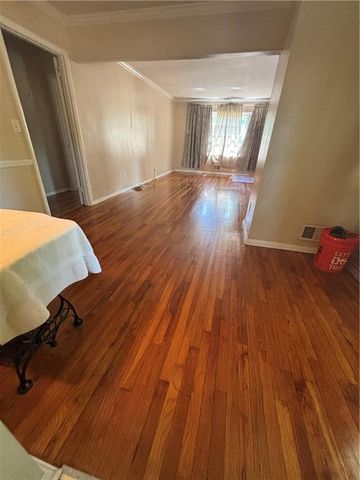 5055 CROWE Drive, Smyrna, GA 30082