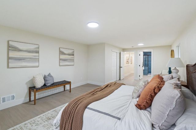 330 Tenaya Ave, Sacramento, CA 95833