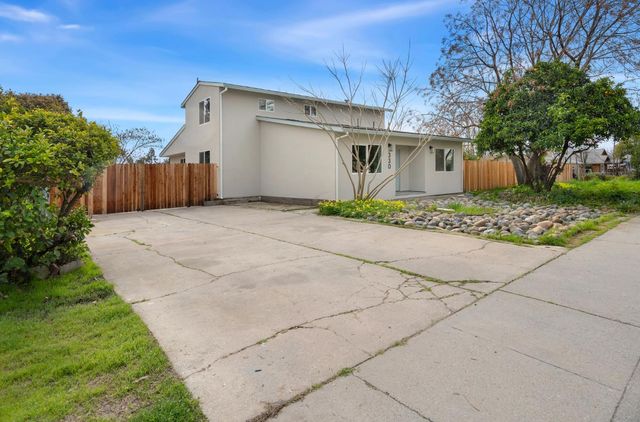 330 Tenaya Ave, Sacramento, CA 95833