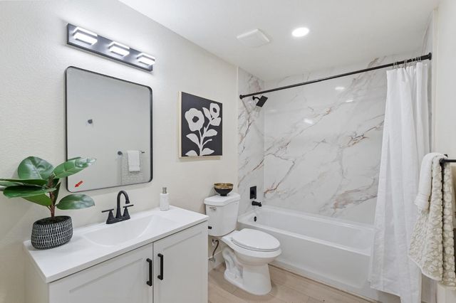 330 Tenaya Ave, Sacramento, CA 95833