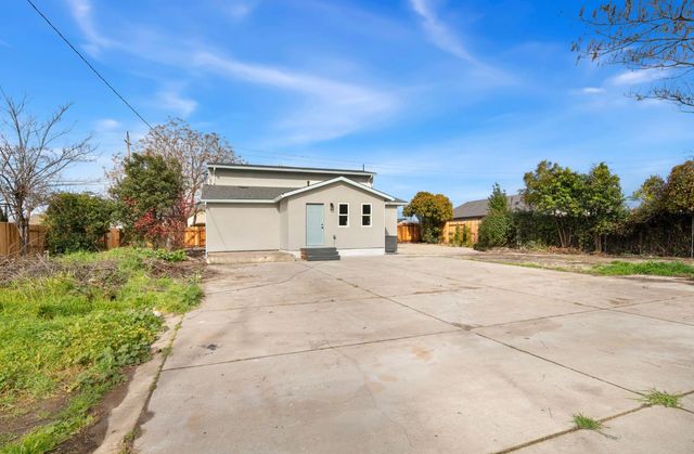 330 Tenaya Ave, Sacramento, CA 95833