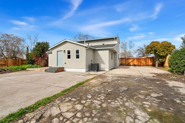 330 Tenaya Ave, Sacramento, CA 95833