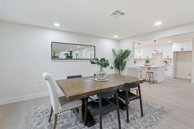 330 Tenaya Ave, Sacramento, CA 95833