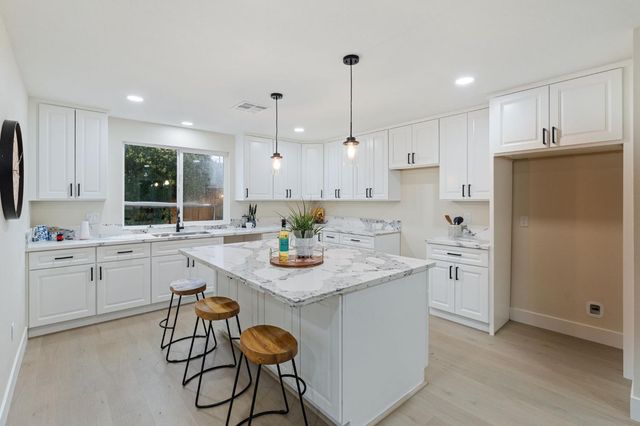 330 Tenaya Ave, Sacramento, CA 95833