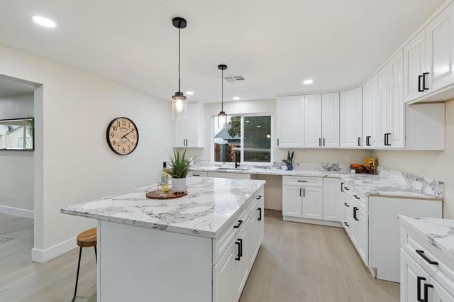 330 Tenaya Ave, Sacramento, CA 95833