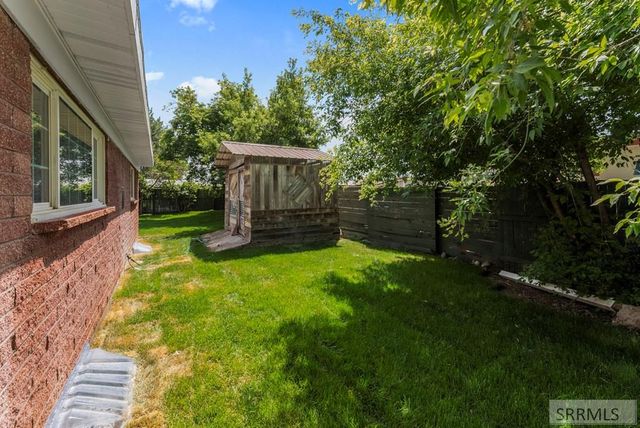 492 Melrose Drive, Idaho Falls, ID 83401