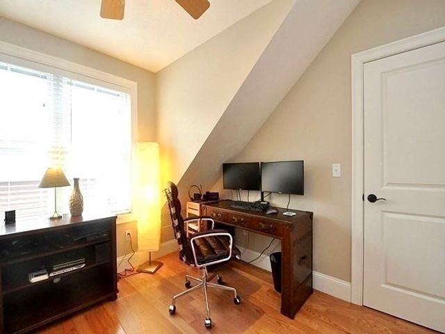 9 Park Street 4, Boston, MA 02122