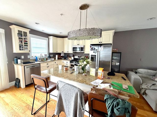 9 Park Street 4, Boston, MA 02122