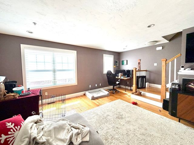 9 Park Street 4, Boston, MA 02122