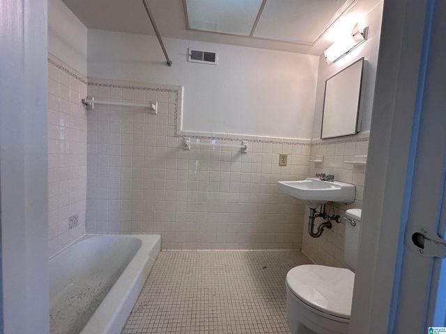 1834 MONTCLAIR LANE, Vestavia Hills, AL 35216