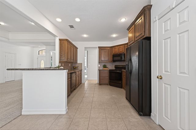 5030 Highland Pass, Montgomery, TX 77316