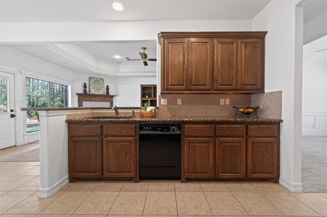 5030 Highland Pass, Montgomery, TX 77316