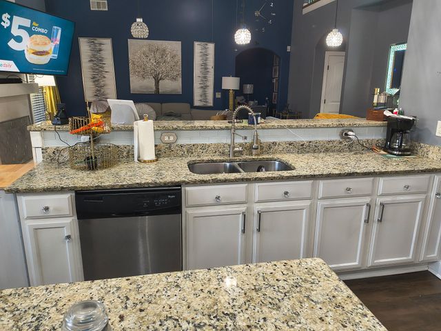 4104 Stony Point Dr, La Vergne, TN 37086