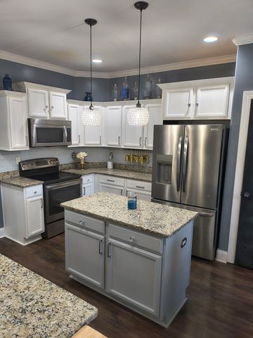 4104 Stony Point Dr, La Vergne, TN 37086