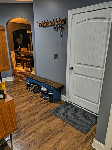 4104 Stony Point Dr, La Vergne, TN 37086