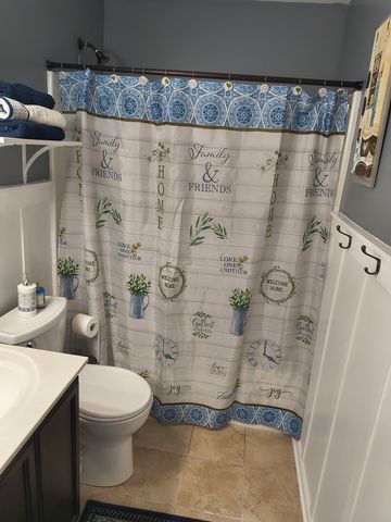 4104 Stony Point Dr, La Vergne, TN 37086