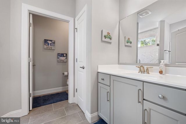 513 VALLEY RD, Newark, DE 19711