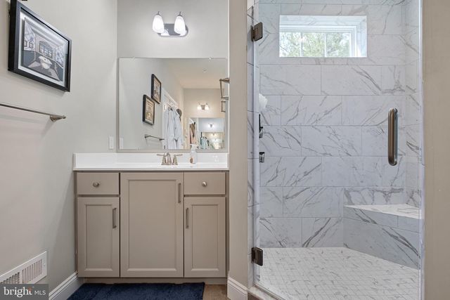 513 VALLEY RD, Newark, DE 19711