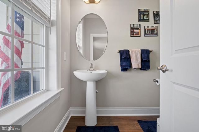 513 VALLEY RD, Newark, DE 19711