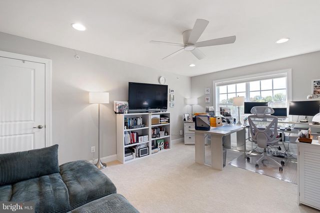 513 VALLEY RD, Newark, DE 19711