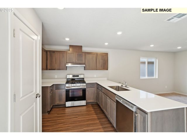 25254 Tanglewood Way, Veneta, OR 97487