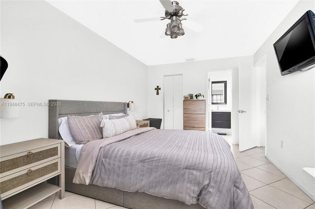 20761 NE 4th Pl 205, Miami, FL 33179