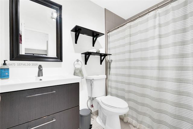 20761 NE 4th Pl 205, Miami, FL 33179