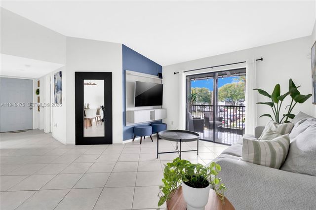 20761 NE 4th Pl 205, Miami, FL 33179