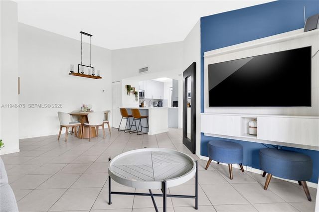 20761 NE 4th Pl 205, Miami, FL 33179