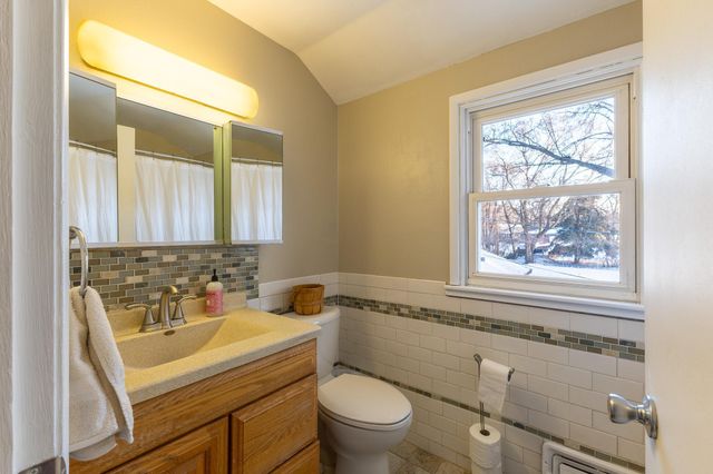 11725 Bittersweet Street NW, Coon Rapids, MN 55433