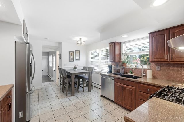 8949 Paw Paw Lane, Sycamore Twp, OH 45236